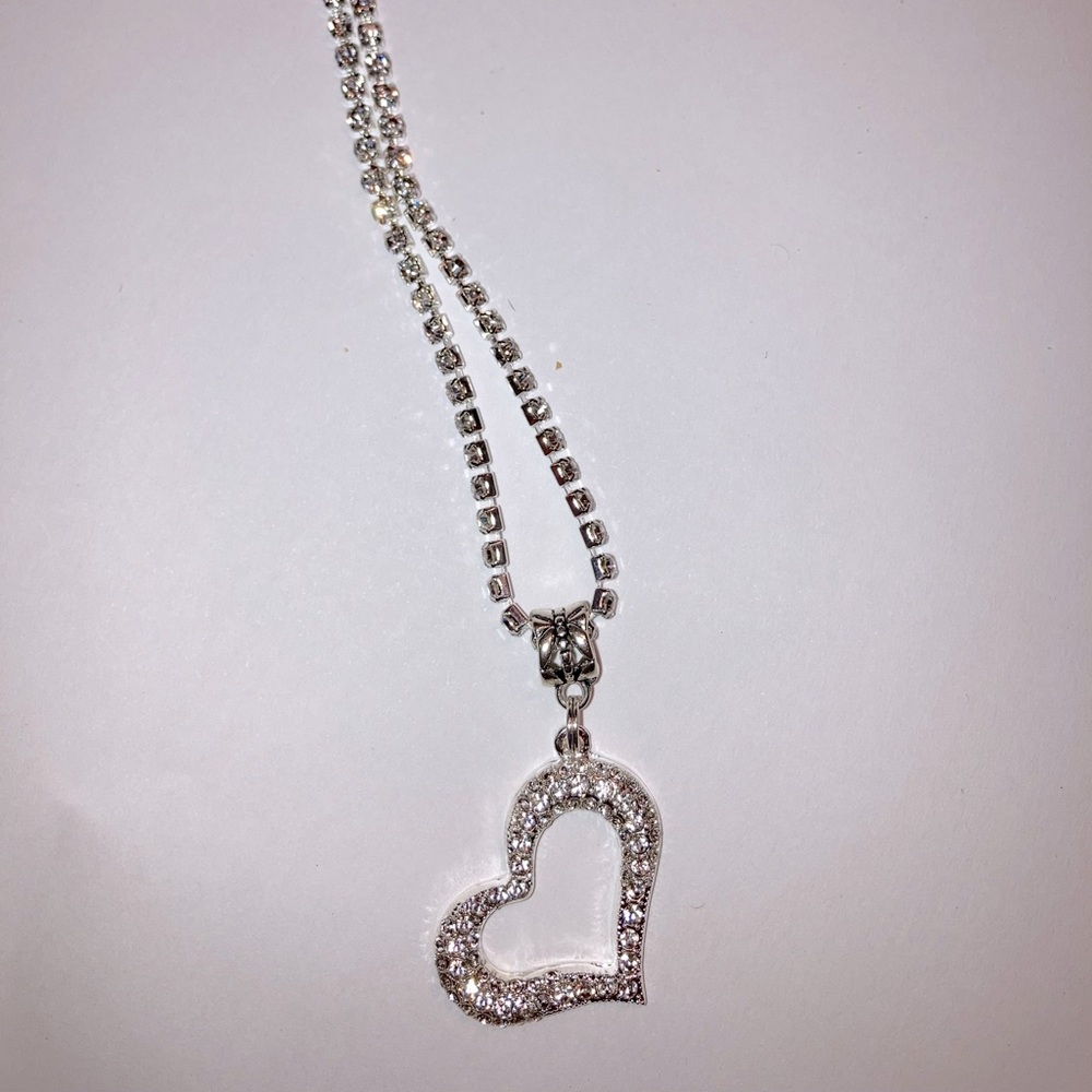 I 🤍U! rhinestone necklace just in time for Valentine’s Day!💘*Brand New*